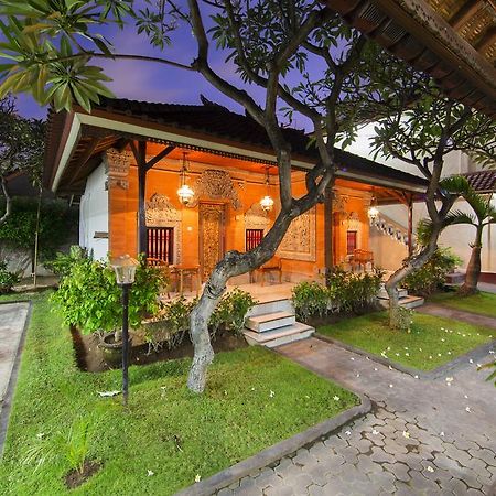 Surya Tropical Kuta Hotel Kuta  Exterior photo