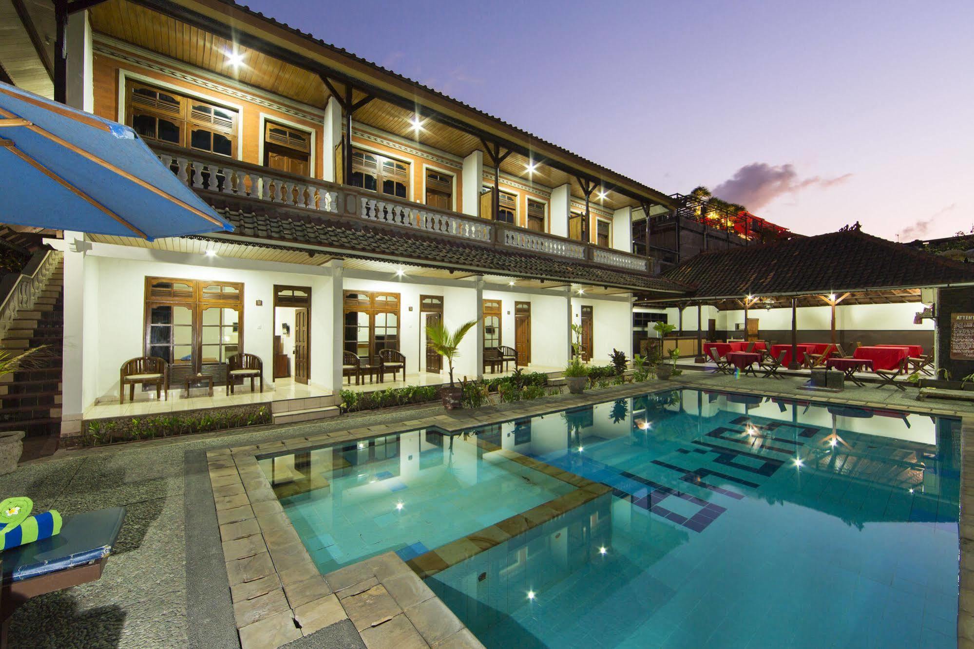 Surya Tropical Kuta Hotel Kuta  Exterior photo