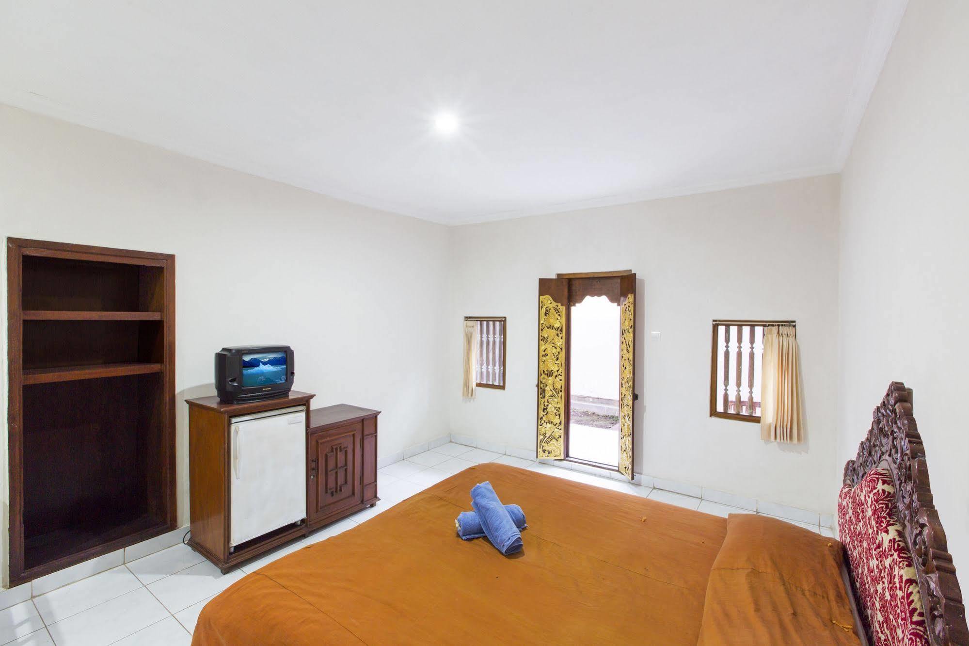 Surya Tropical Kuta Hotel Kuta  Exterior photo