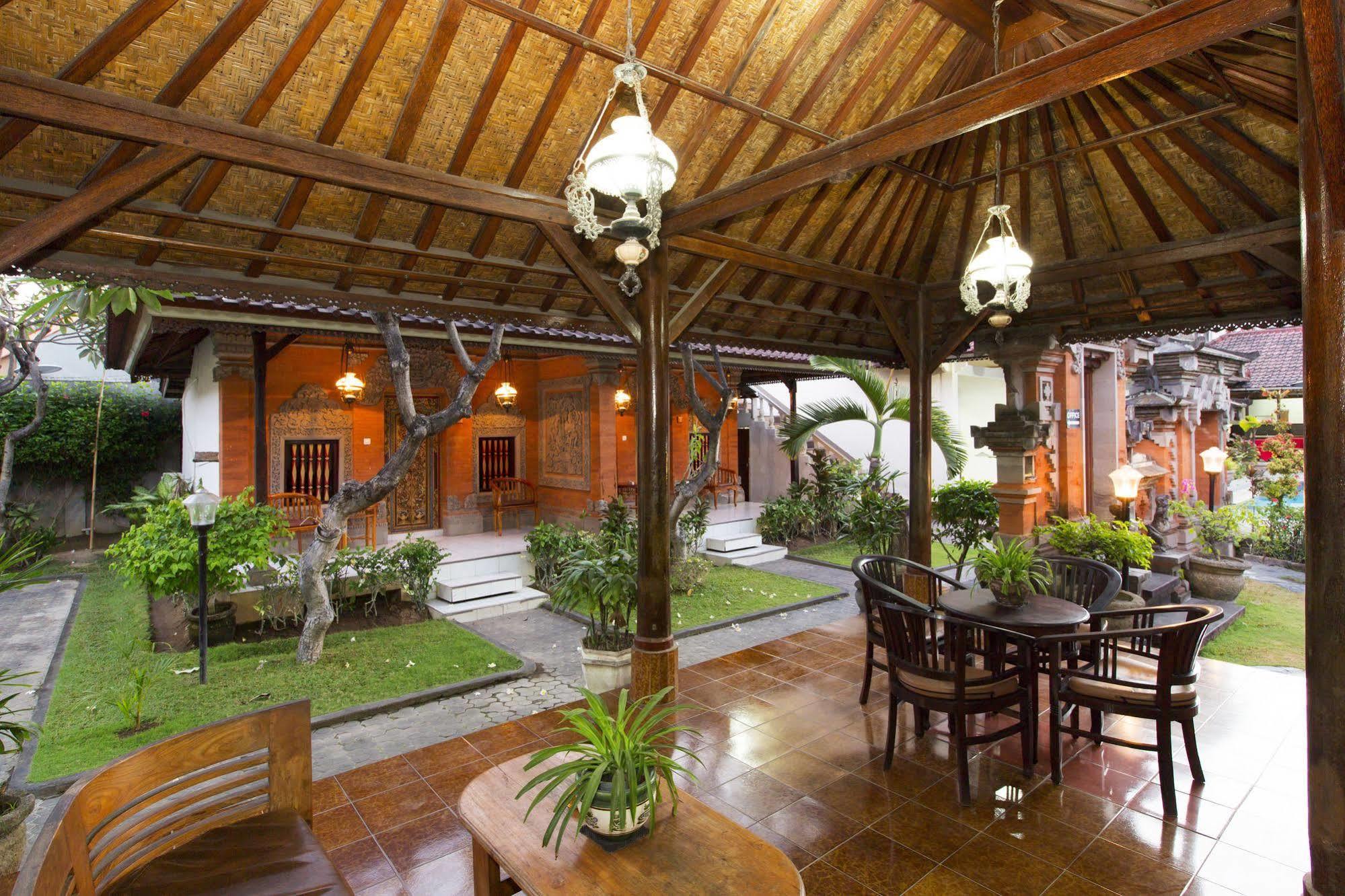 Surya Tropical Kuta Hotel Kuta  Exterior photo