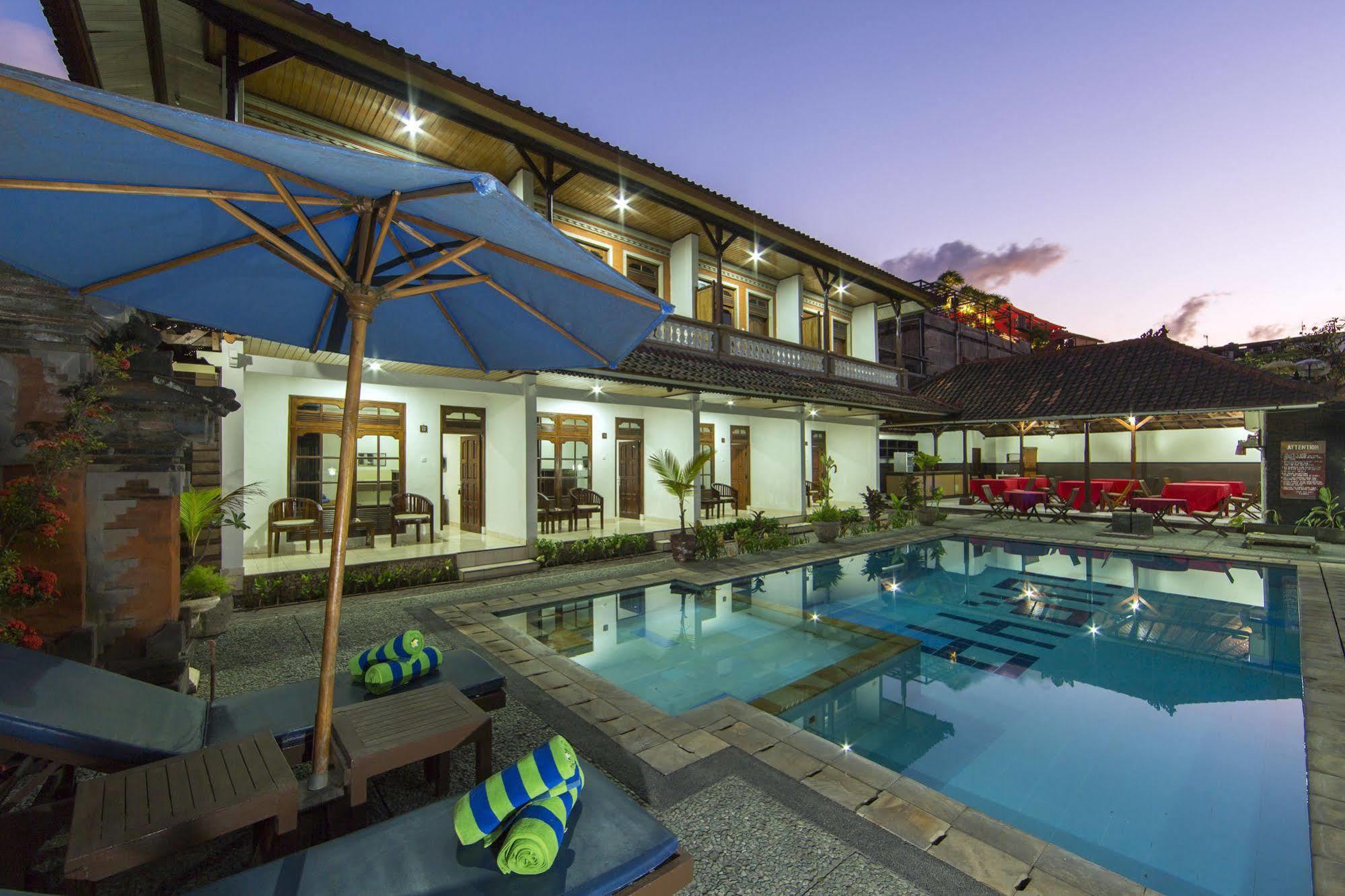 Surya Tropical Kuta Hotel Kuta  Exterior photo