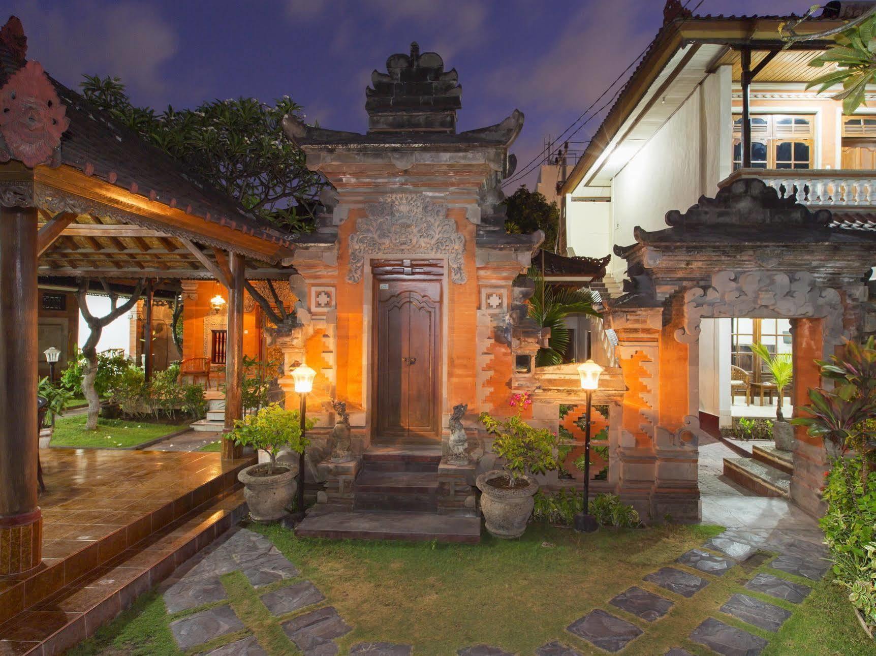 Surya Tropical Kuta Hotel Kuta  Exterior photo